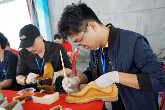 Ông Đặng Văn Thành: Doanh nghiệp Việt không nên quá bi quan làm mất tinh thần, phải trụ lại trước đã - Ảnh 2.