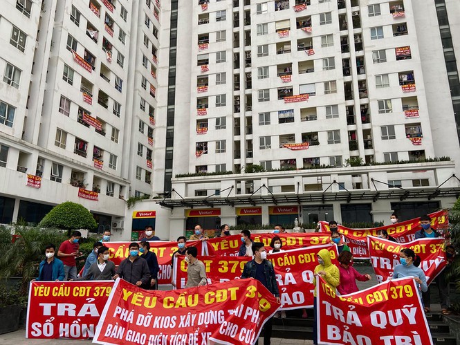 Lộ lý do nhiều chủ đầu tư chung cư Hà Nội 'treo' sổ hồng của cư dân - Ảnh 2. Lộ lý do nhiều chủ đầu tư chung cư Hà Nội 'treo' sổ hồng của cư dân - Ảnh 2.