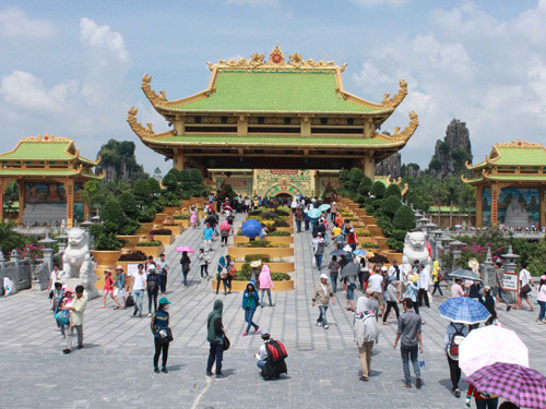 Đại gia Dũng 'lò vôi' bất ngờ tuyên bố rời khỏi thương trường để đi làm từ thiện - Ảnh 2. Đại gia Dũng 'lò vôi' bất ngờ tuyên bố rời khỏi thương trường để đi làm từ thiện - Ảnh 2.