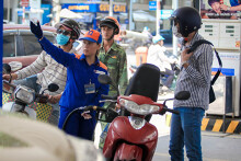 Giá xăng tăng từ 15h chiều nay