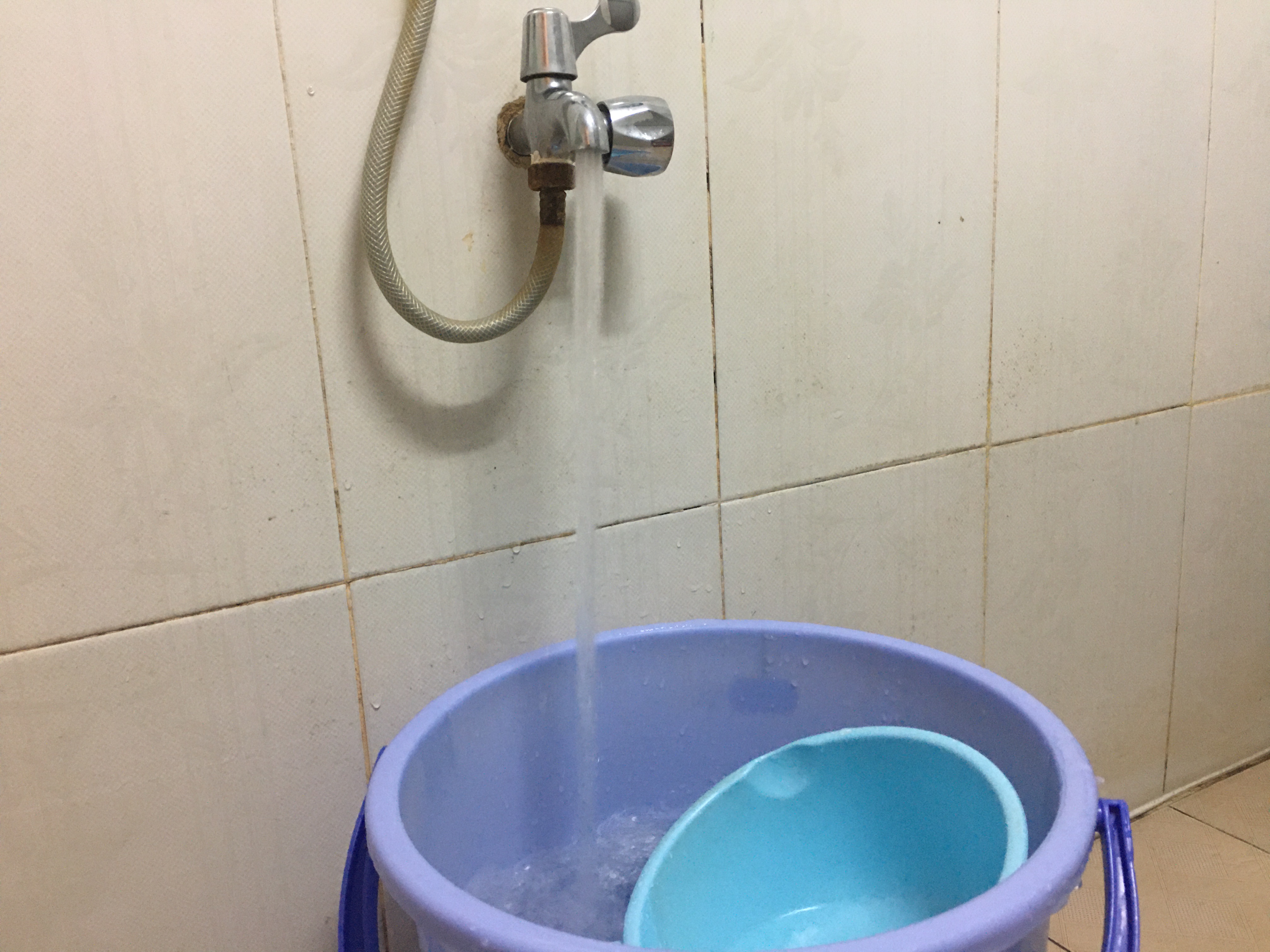 Đà Nẵng: Tiền nước tháng 5 tăng gấp đôi, Công ty cấp nước lên tiếng - Ảnh 2. Đà Nẵng: Tiền nước tháng 5 tăng gấp đôi, Công ty cấp nước lên tiếng - Ảnh 2.