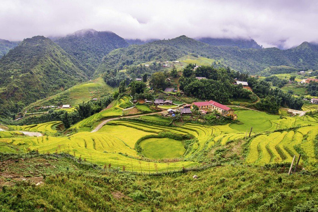 Bản Cát Cát nằm trong danh sách những ngôi làng độc đáo nên ghé thăm sau dịch Covid-19 - Ảnh 5. Bản Cát Cát nằm trong danh sách những ngôi làng độc đáo nên ghé thăm sau dịch Covid-19 - Ảnh 5.