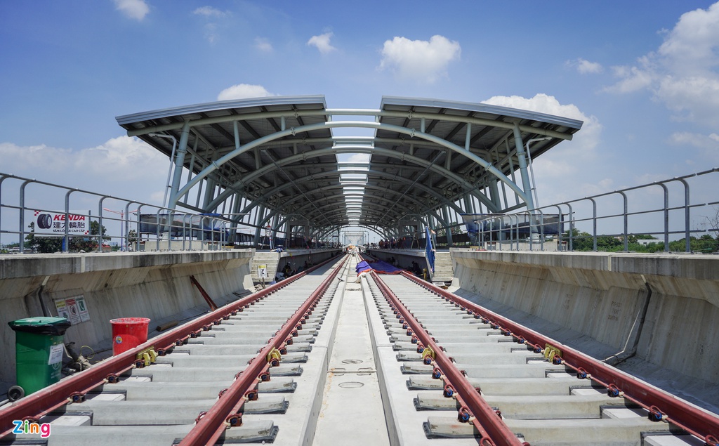 Metro số 1 gấp rút hoàn thiện đón đoàn tàu đầu tiên chạy thử nghiệm - Ảnh 5. Metro số 1 gấp rút hoàn thiện đón đoàn tàu đầu tiên chạy thử nghiệm - Ảnh 5.