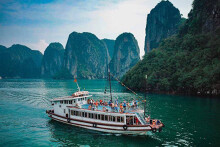 Quảng Ninh chính thức cho phép miễn, giảm phí tham quan tại một số khu du lịch