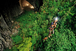 Quảng Bình cho phép tăng số lượng du khách tham gia tour khám phá hang Sơn Đoòng