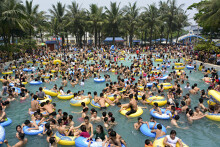 Dự báo thời tiết Đà Nẵng và các vùng cả nước hôm nay (16/5): Hà Nội nắng nóng, TP HCM có mưa rào và dông