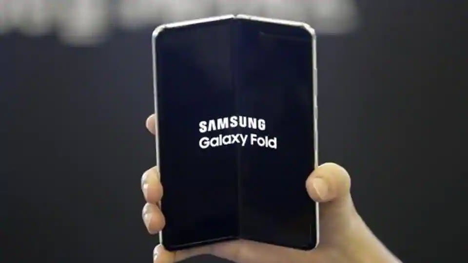 Sẽ có thêm một phiên bản Samsung Galaxy Fold lite trong năm nay - Ảnh 1. Sẽ có thêm một phiên bản Samsung Galaxy Fold lite trong năm nay - Ảnh 1.
