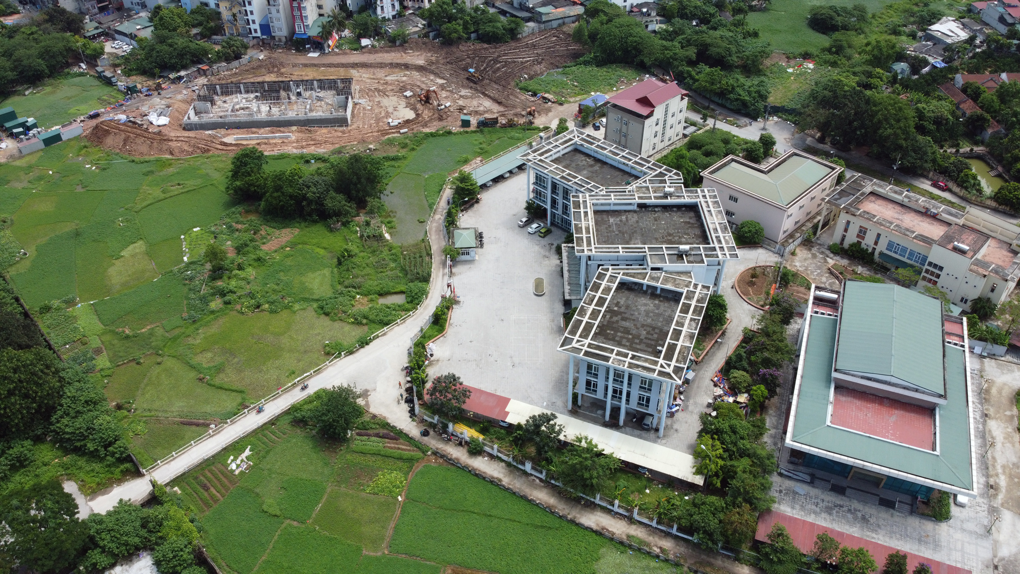Toàn cảnh khu đất được đề nghị xây dựng quảng trường ở đối diện sân vận động Mỹ Đình - Ảnh 7. Toàn cảnh khu đất được đề nghị xây dựng quảng trường ở đối diện sân vận động Mỹ Đình - Ảnh 7.