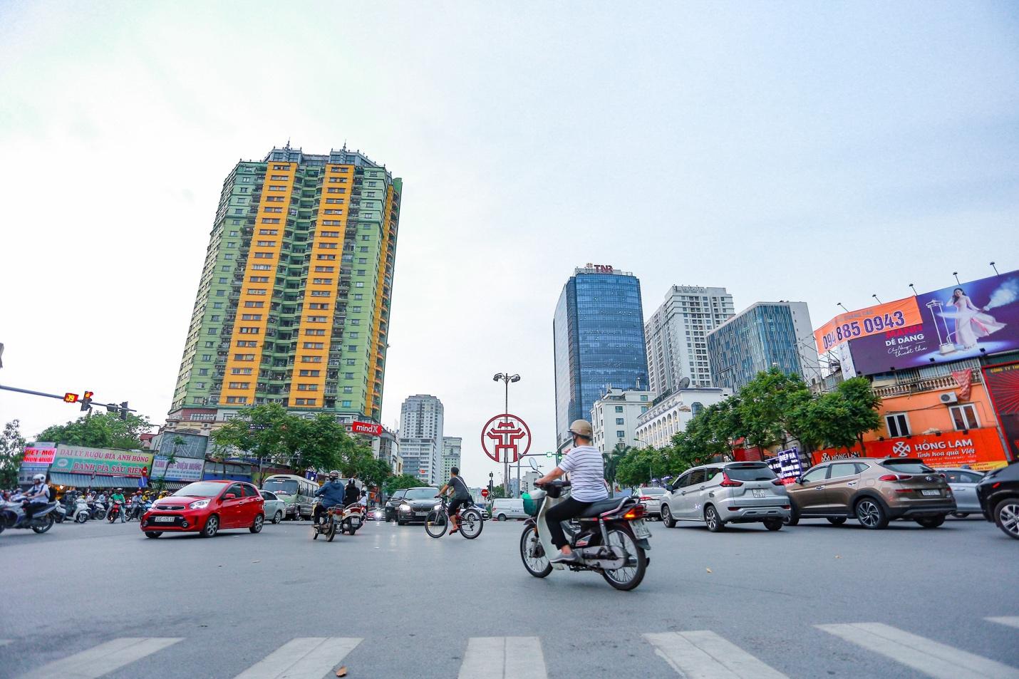Cận cảnh 5 tuyến đường được mệnh danh đắt nhất hành tinh ở Hà Nội - Ảnh 3. Cận cảnh 5 tuyến đường được mệnh danh đắt nhất hành tinh ở Hà Nội - Ảnh 3.