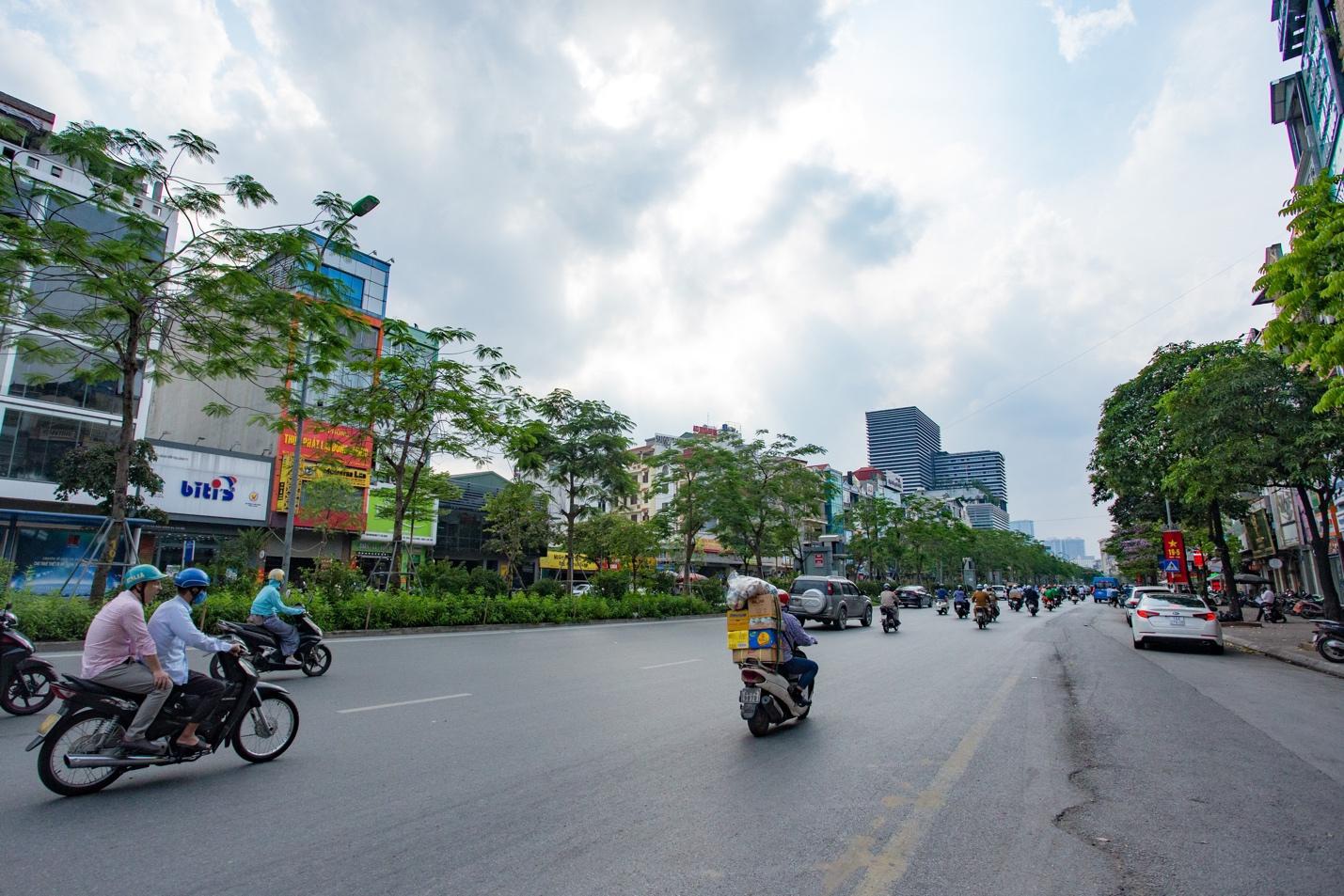 Cận cảnh 5 tuyến đường được mệnh danh đắt nhất hành tinh ở Hà Nội - Ảnh 11. Cận cảnh 5 tuyến đường được mệnh danh đắt nhất hành tinh ở Hà Nội - Ảnh 11.