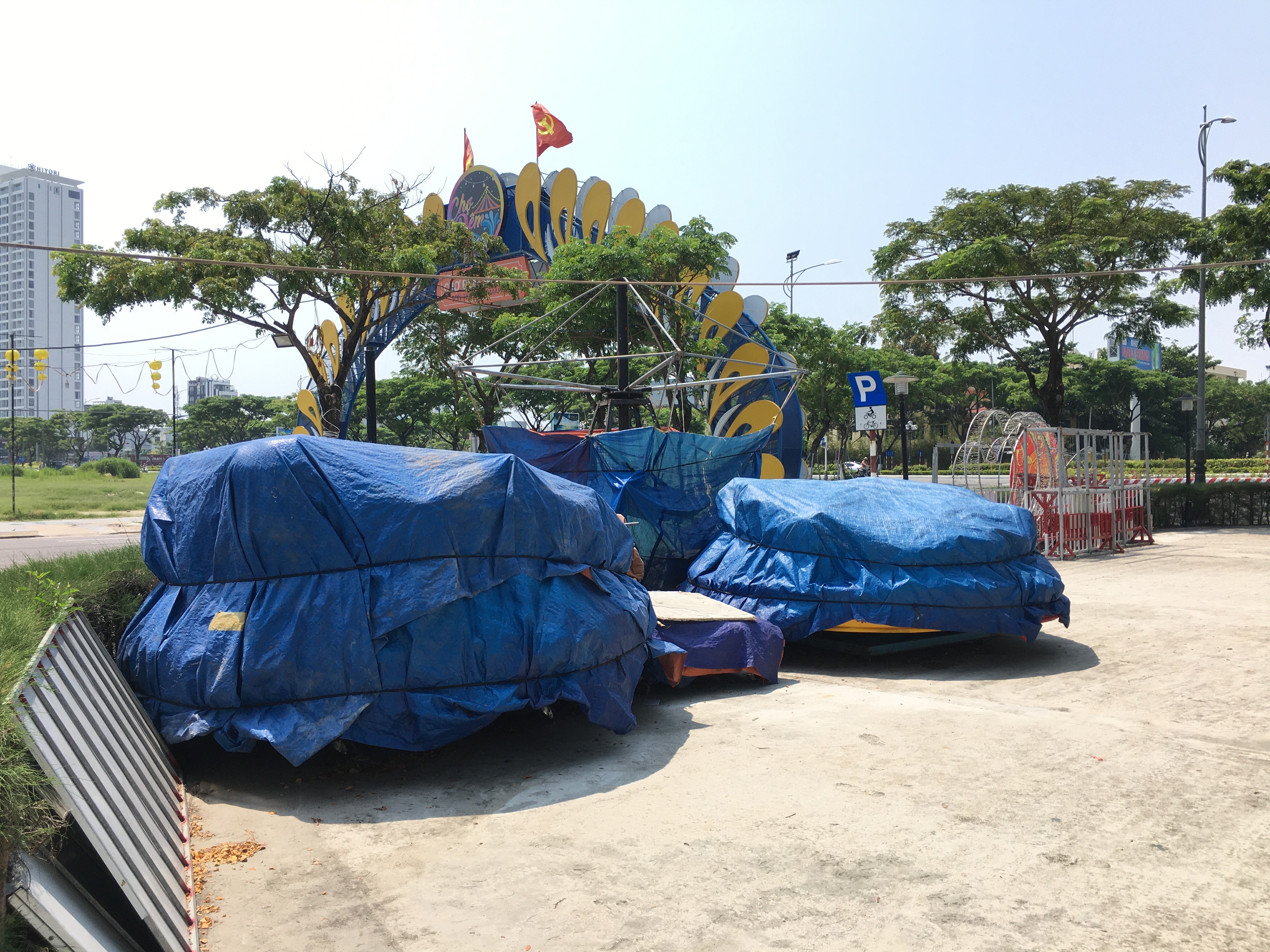 Hoang tàn phố đi bộ, chợ đêm ở Đà Nẵng - Ảnh 13. Hoang tàn phố đi bộ, chợ đêm ở Đà Nẵng - Ảnh 13.