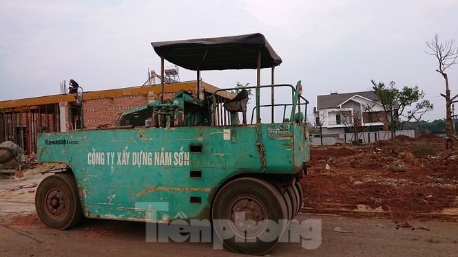 Bất lực trước nhiều biệt thự xây trái phép trên đất nông nghiệp - Ảnh 1.