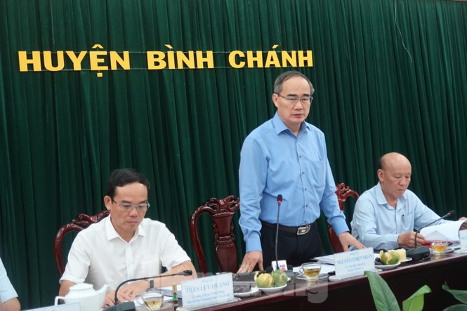 Vi phạm đất đai, trật tự xây dựng tại Bình Chánh có thể có sự tiếp tay của cán bộ - Ảnh 3. Vi phạm đất đai, trật tự xây dựng tại Bình Chánh có thể có sự tiếp tay của cán bộ - Ảnh 3.