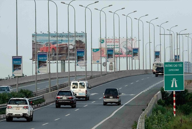 Chờ vốn tín dụng, nguy cơ “treo” cao tốc Bắc - Nam - Ảnh 2. Chờ vốn tín dụng, nguy cơ “treo” cao tốc Bắc - Nam - Ảnh 2.
