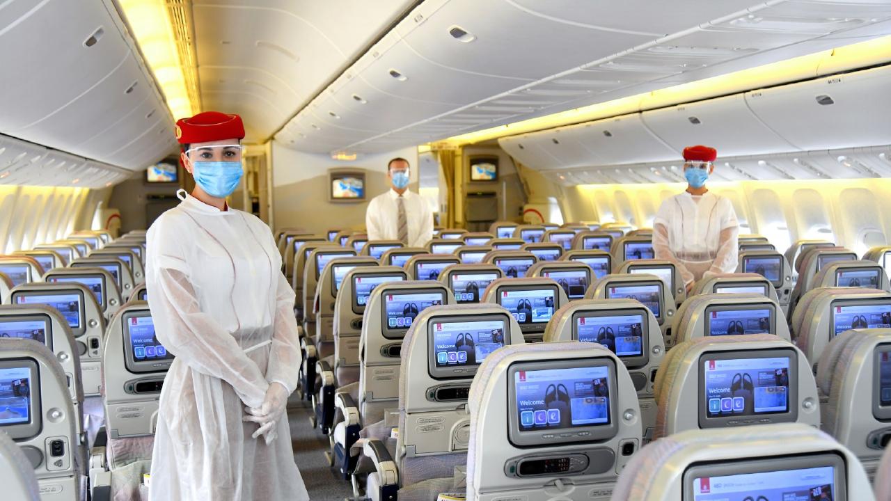 Hãng bay Emirates cắt giảm 30.000 lao động, trì hoãn mua Airbus A380 vì Covid-19 - Ảnh 2. Hãng bay Emirates cắt giảm 30.000 lao động, trì hoãn mua Airbus A380 vì Covid-19 - Ảnh 2.