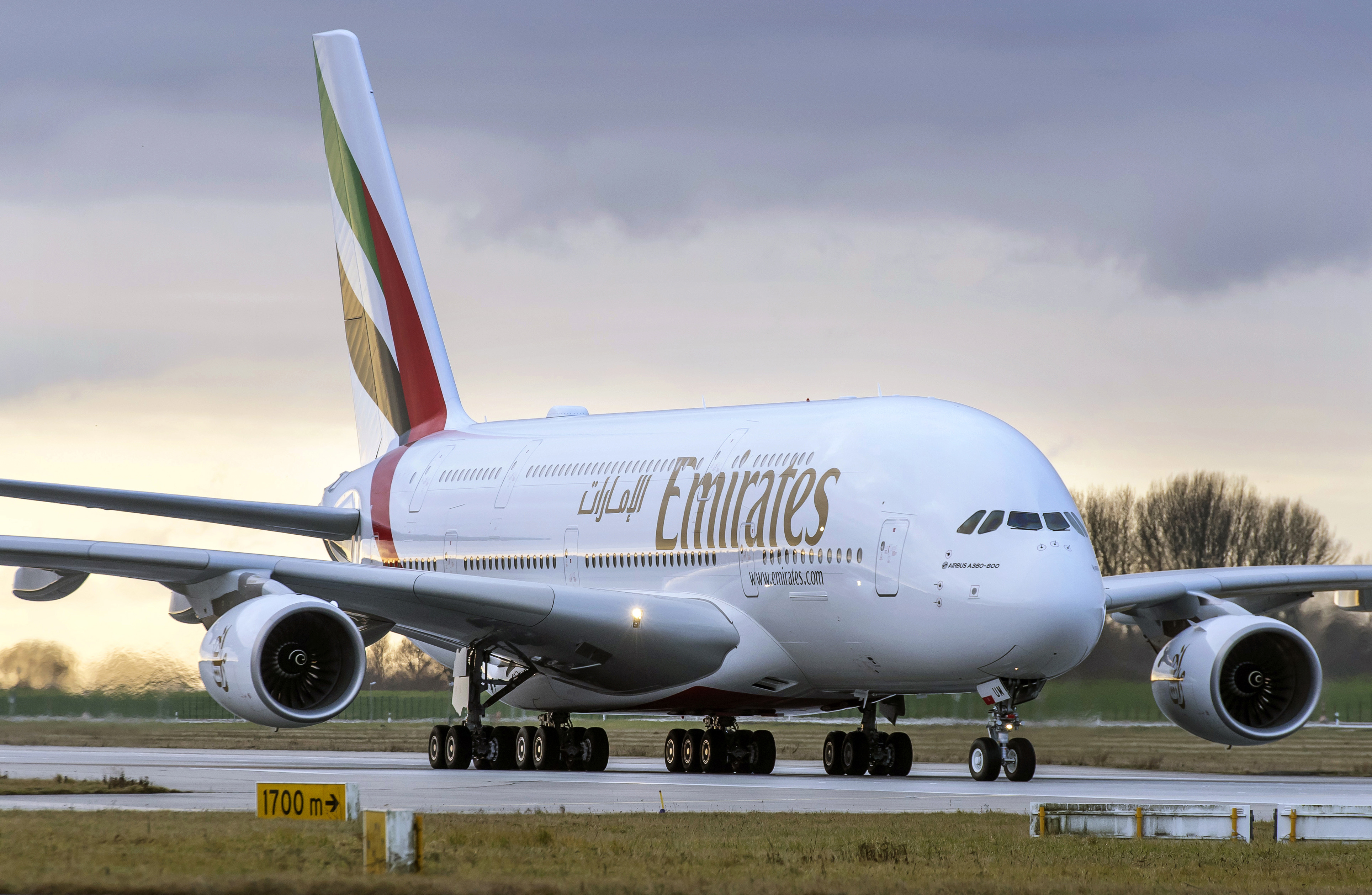 Hãng bay Emirates cắt giảm 30.000 lao động, trì hoãn mua Airbus A380 vì Covid-19 - Ảnh 1. Hãng bay Emirates cắt giảm 30.000 lao động, trì hoãn mua Airbus A380 vì Covid-19 - Ảnh 1.
