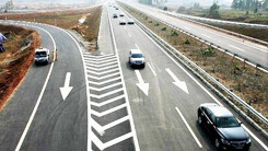 Qui chuẩn mới, tài xế cần nhận biết vạch kênh hóa dòng xe để tránh bị phạt