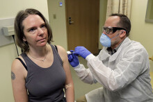 Mỹ sắp có vaccine phòng Covid-19, có thể bán cho nhiều nước