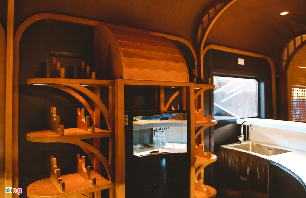 Toa tàu trang bị quầy bar, phòng massage cho khách khám phá Việt Nam - Ảnh 2. Toa tàu trang bị quầy bar, phòng massage cho khách khám phá Việt Nam - Ảnh 2.