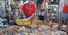 Choáng với giá thịt heo