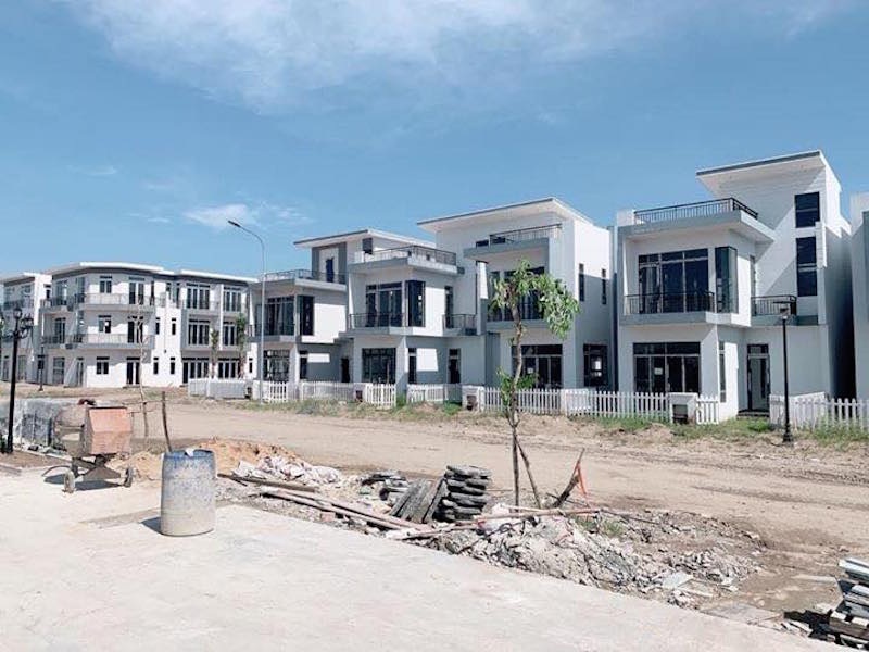 Hậu Covid-19, thi nhau bung hàng ở thị trường bất động sản vùng ven - Ảnh 2. Hậu Covid-19, thi nhau bung hàng ở thị trường bất động sản vùng ven - Ảnh 2.