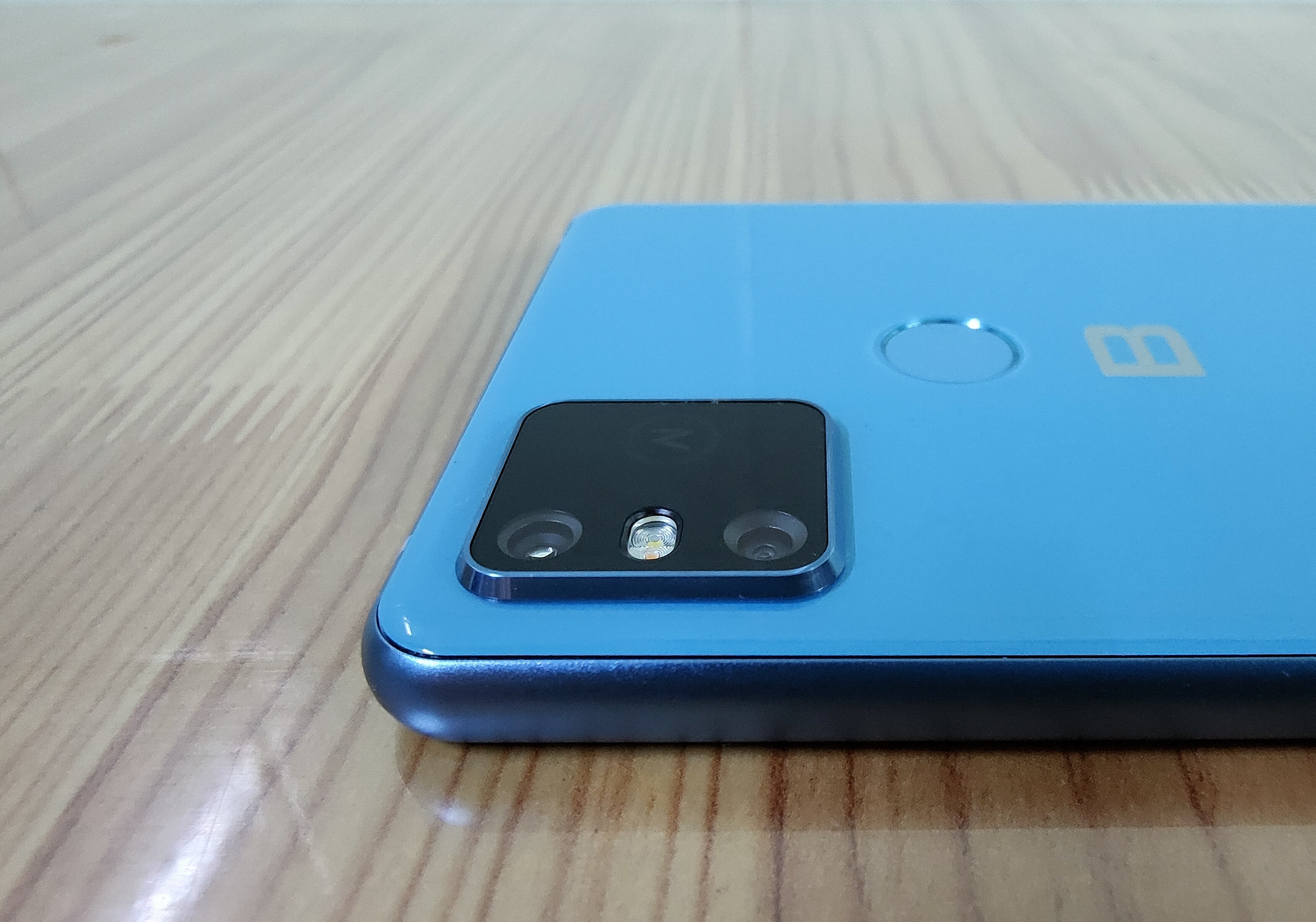 Những ưu điểm nào giúp Bphone B86 cạnh tranh trên thị trường? - Ảnh 3. Những ưu điểm nào giúp Bphone B86 cạnh tranh trên thị trường? - Ảnh 3.