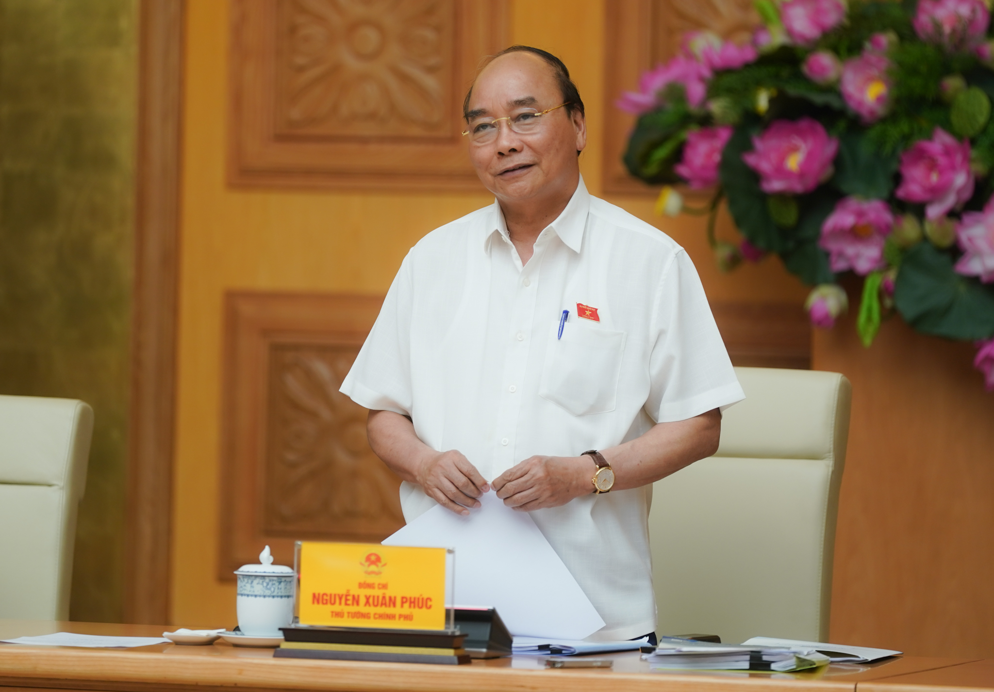 Thủ tướng chủ trì họp Thường trực Chính phủ tháo gỡ khó khăn cho doanh nghiệp hàng không, dầu khí - Ảnh 1. Thủ tướng chủ trì họp Thường trực Chính phủ tháo gỡ khó khăn cho doanh nghiệp hàng không, dầu khí - Ảnh 1.