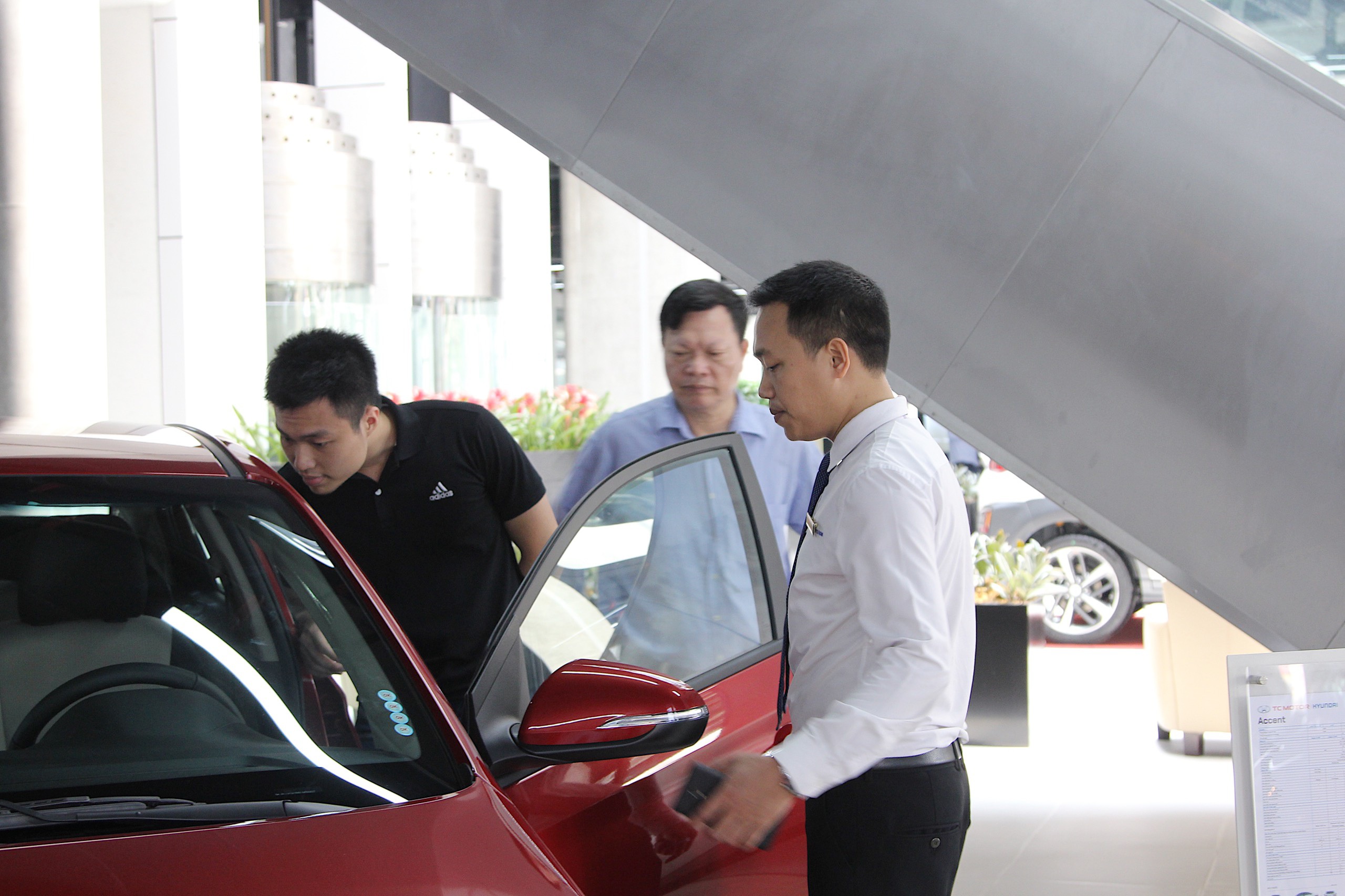 Nếu xe nội giảm 50% phí trước bạ, xe nhập sẽ không chịu 'ngồi yên'? - Ảnh 2. Nếu xe nội giảm 50% phí trước bạ, xe nhập sẽ không chịu 'ngồi yên'? - Ảnh 2.