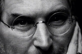 Apple đang làm kính như của Steve Jobs, bán giá 500 USD?