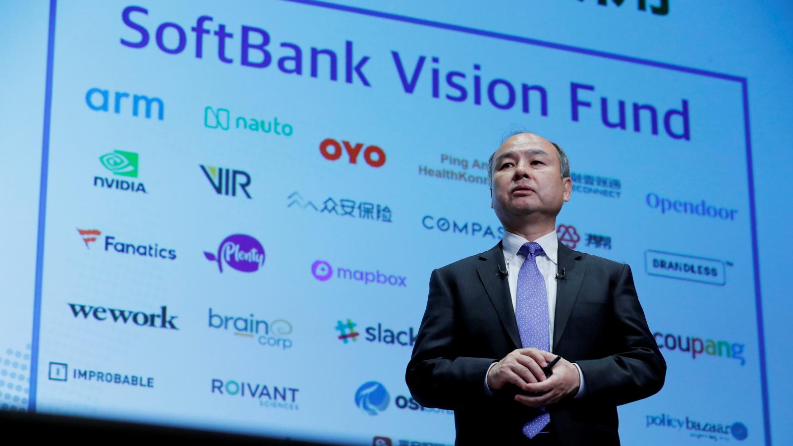 Nổi tiếng vì những khoản đầu tư khôn ngoan, Warren Buffett và Masa Son thua đậm trong mùa Covid-19 - Ảnh 2.