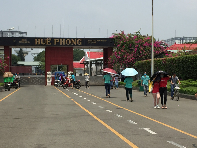 Công ty da giày tại TP HCM cắt giảm hàng nghìn nhân sự, đứng trước nguy cơ phá sản - Ảnh 1. Công ty da giày tại TP HCM cắt giảm hàng nghìn nhân sự, đứng trước nguy cơ phá sản - Ảnh 1.