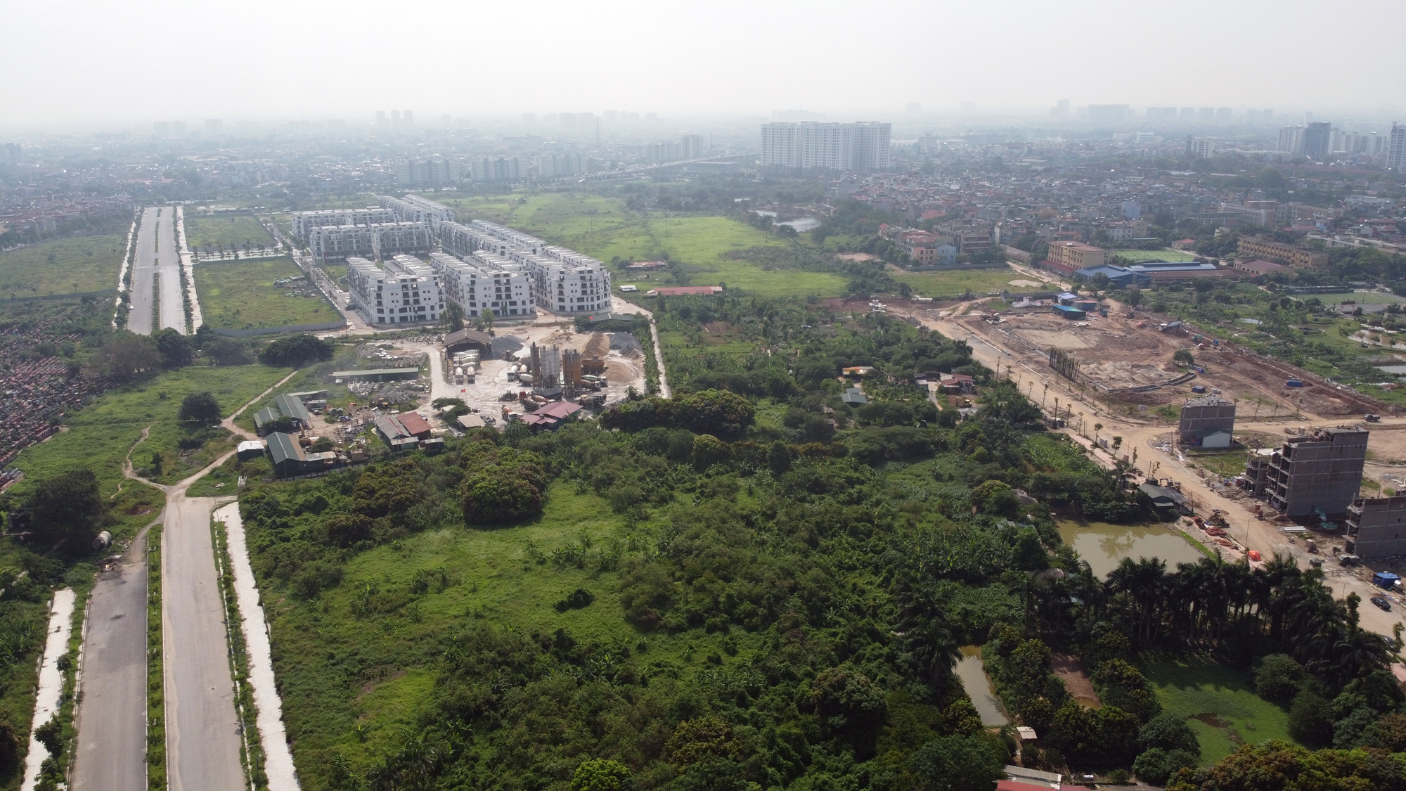 Những mảnh đất sẽ được đào hồ lớn ở quận Long Biên - Ảnh 9. Những mảnh đất sẽ được đào hồ lớn ở quận Long Biên - Ảnh 9.