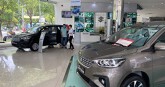 Giảm lệ phí trước bạ, giá xe vẫn khó giảm