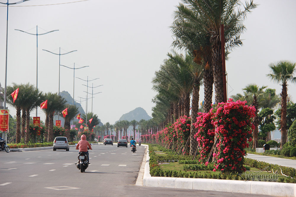 Thủ tướng cắt băng khánh thành đường bao biển đẹp nhất Quảng Ninh - Ảnh 3. Thủ tướng cắt băng khánh thành đường bao biển đẹp nhất Quảng Ninh - Ảnh 3.