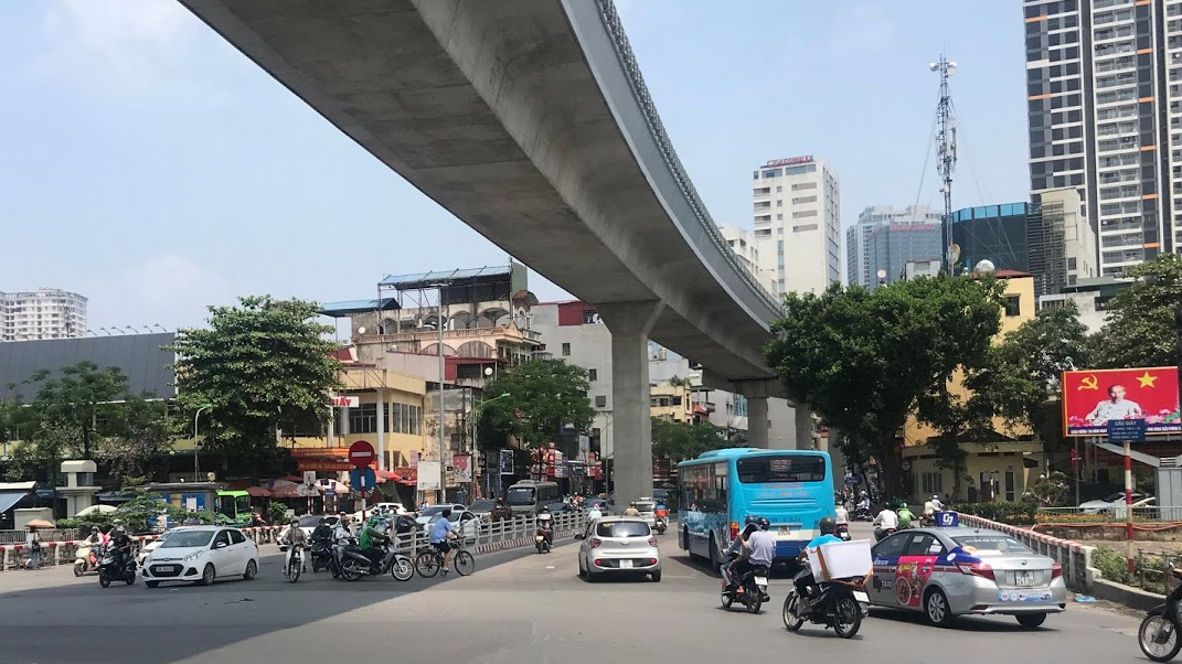 Nút giao thông dễ bị phạt ở Hà Nội: Quay đầu ở đầu đường Cầu Giấy - Ảnh 2. Nút giao thông dễ bị phạt ở Hà Nội: Quay đầu ở đầu đường Cầu Giấy - Ảnh 2.