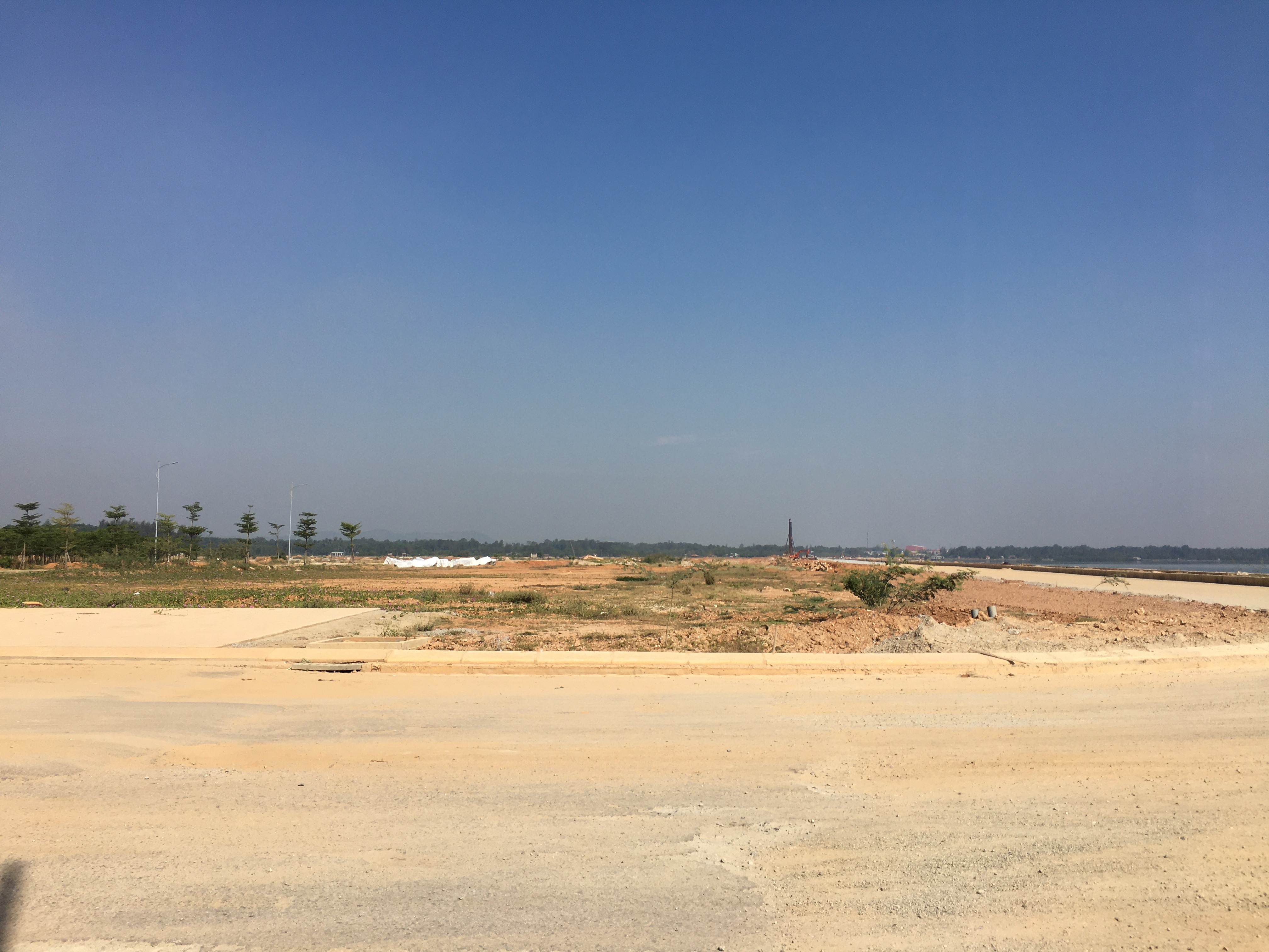 Quảng Nam: Dân chặn thi công đường 129 và khu đô thị Vịnh An Hòa - Ảnh 10. Quảng Nam: Dân chặn thi công đường 129 và khu đô thị Vịnh An Hòa - Ảnh 10.