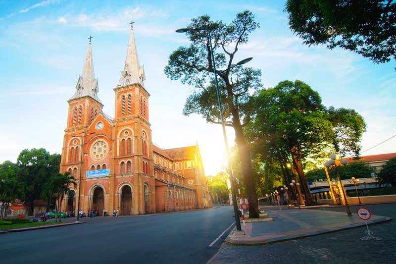 Nhà thờ Đức Bà Sài Gòn nằm trong danh sách 19 thánh đường đẹp nhất thế giới - Ảnh 1. Nhà thờ Đức Bà Sài Gòn nằm trong danh sách 19 thánh đường đẹp nhất thế giới - Ảnh 1.