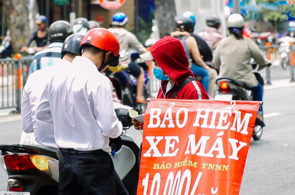Bộ trưởng Tài chính ra công văn hỏa tốc kiểm tra việc bán bảo hiểm xe máy - Ảnh 1. Bộ trưởng Tài chính ra công văn hỏa tốc kiểm tra việc bán bảo hiểm xe máy - Ảnh 1.