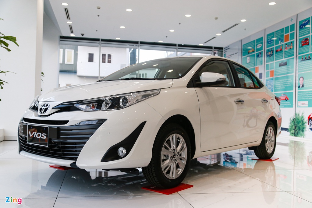 Đại lí cắt giảm khuyến mãi, giá ô tô tăng, khách hàng bức xúc - Ảnh 1. Đại lí cắt giảm khuyến mãi, giá ô tô tăng, khách hàng bức xúc - Ảnh 1.