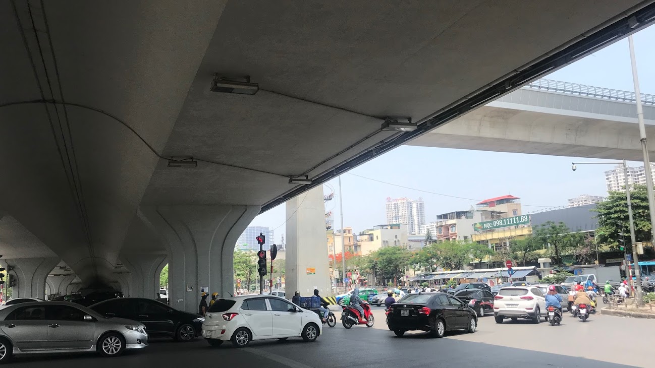 Nút giao thông dễ bị phạt ở Hà Nội: Quay đầu ở đầu đường Cầu Giấy - Ảnh 4. Nút giao thông dễ bị phạt ở Hà Nội: Quay đầu ở đầu đường Cầu Giấy - Ảnh 4.