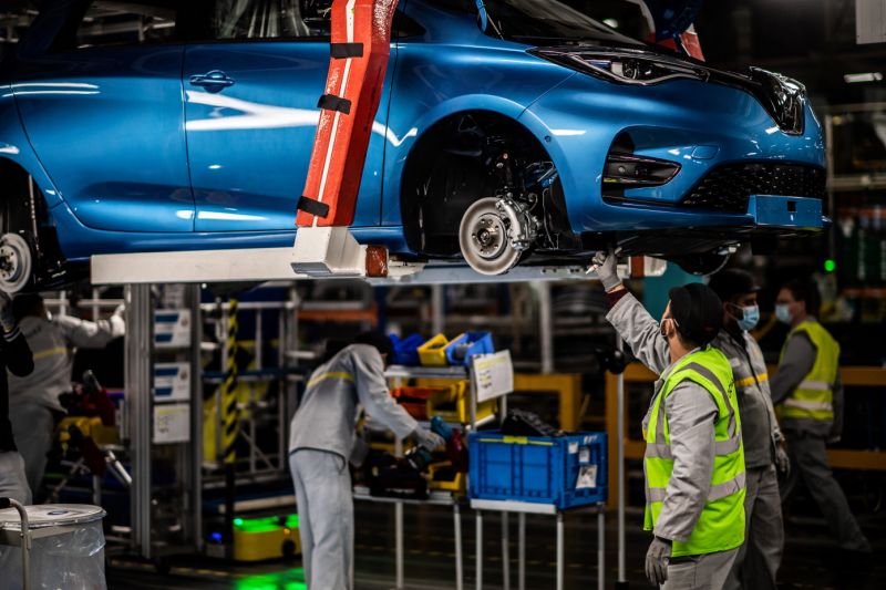 Nissan, Renault và Mitsubishi thành lập liên minh để cắt giảm chi phí, sống sót sau đại dịch - Ảnh 1.