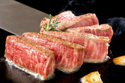 Thịt bò Kobe về Việt Nam 18 triệu đồng/kg vẫn khan hàng