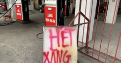 Trước ngày tăng giá: Hàng loạt cửa hàng đóng cửa, thông báo hết xăng