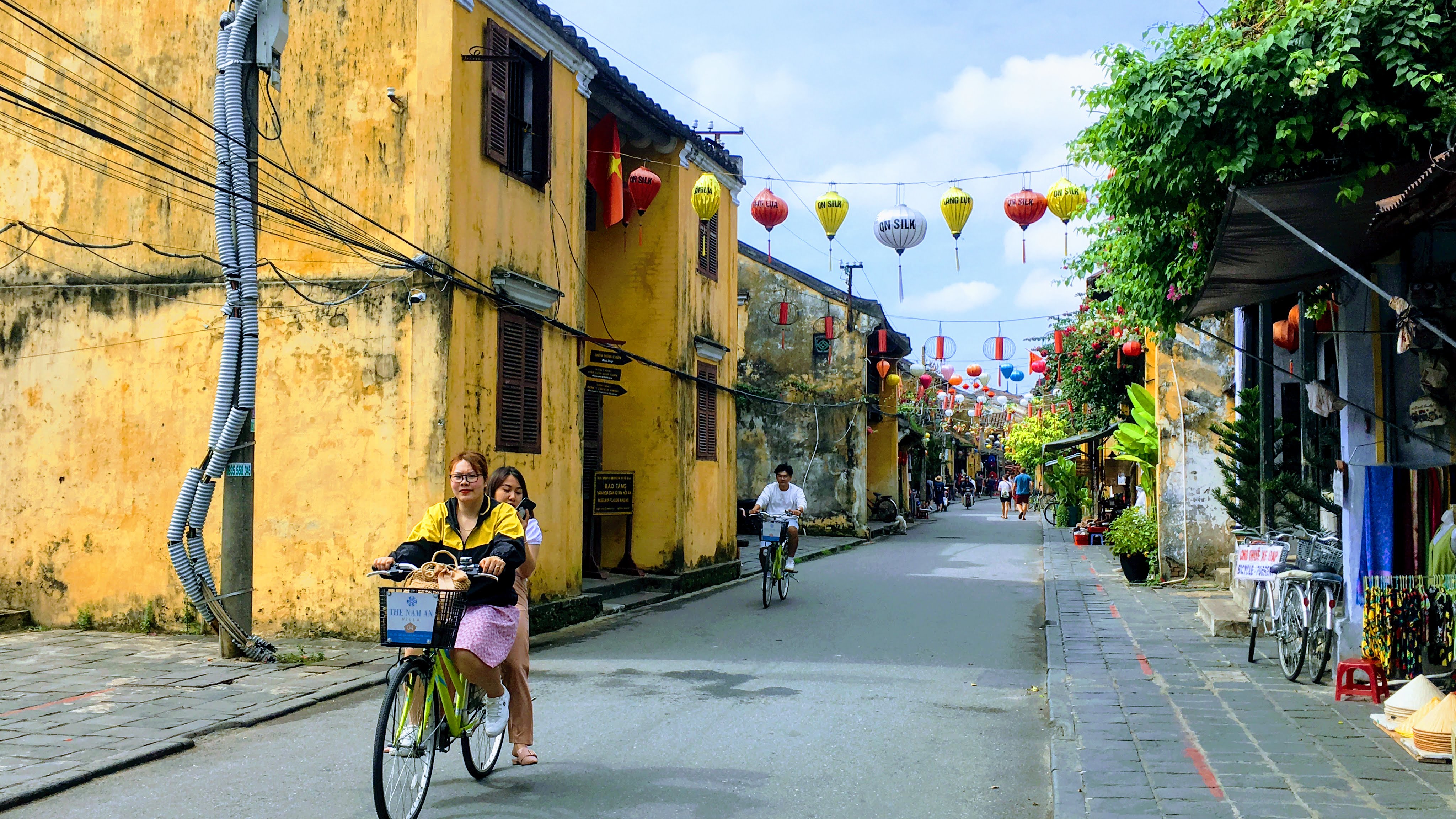 Từ 1/6 Hội An bán vé tham quan phố cổ, làng gốm Thanh Hà và làng rau Trà Quế trở lại - Ảnh 1. Từ 1/6 Hội An bán vé tham quan phố cổ, làng gốm Thanh Hà và làng rau Trà Quế trở lại - Ảnh 1.