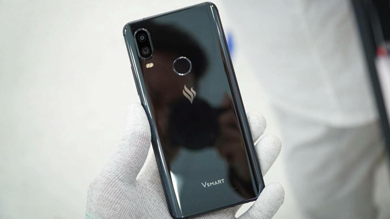 1,2 triệu điện thoại Vsmart đã đến tay người dùng sau chưa đầy một năm rưỡi ra nhập thị trường - Ảnh 1. 1,2 triệu điện thoại Vsmart đã đến tay người dùng sau chưa đầy một năm rưỡi ra nhập thị trường - Ảnh 1.
