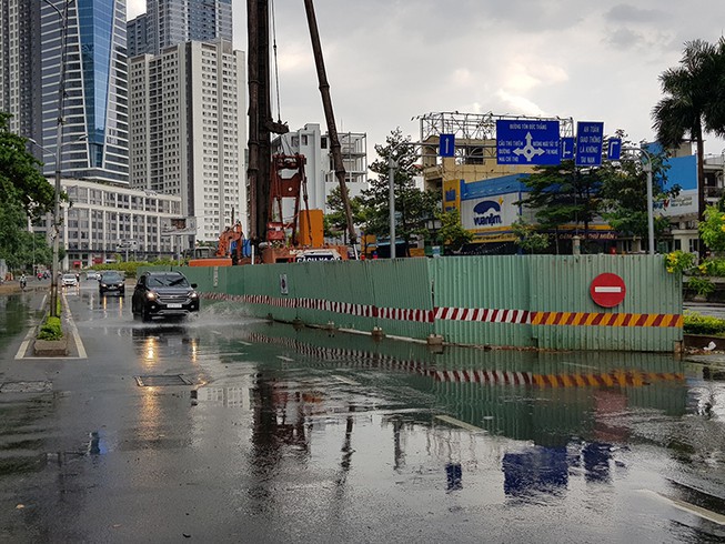Đã có mức giá dịch vụ chống ngập ở TP HCM - Ảnh 1. Đã có mức giá dịch vụ chống ngập ở TP HCM - Ảnh 1.