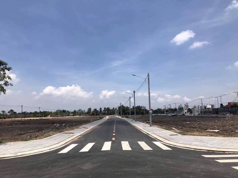 Doanh nghiệp tung chiêu 'bia kèm lạc', BĐS Long An 'hút' nhà đầu tư - Ảnh 1.