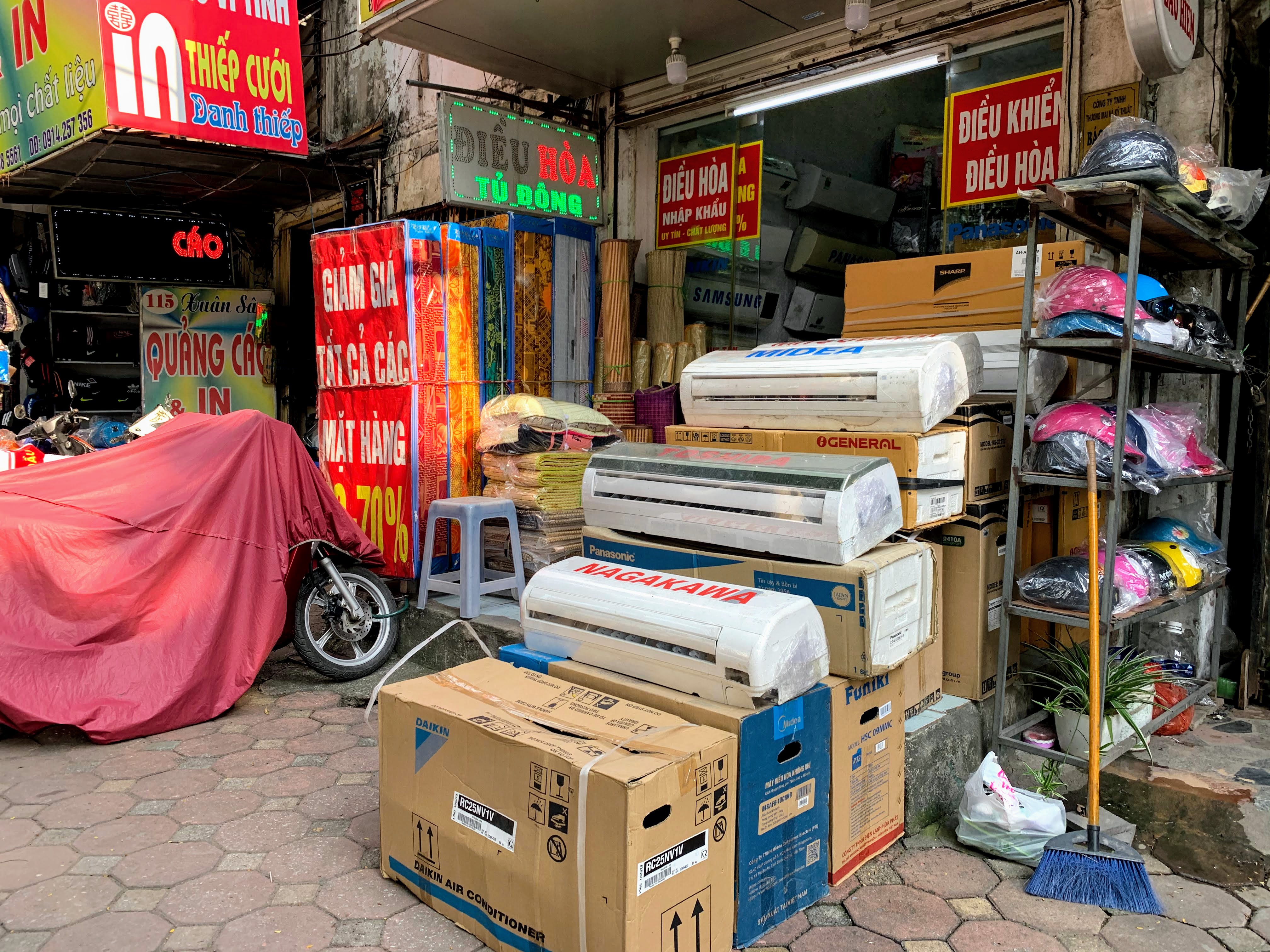 Ma trận điều hoà ‘chính hãng’ siêu rẻ, giá chỉ từ 3 - 4 triệu đồng - Ảnh 1.