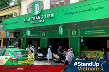 Kem Tràng Tiền chi 10 tỉ đồng đổi gu sang chảnh kéo khách Hà Nội ăn kem đầu hè