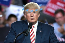 Twitter 'tuýt còi' Tổng thống Trump